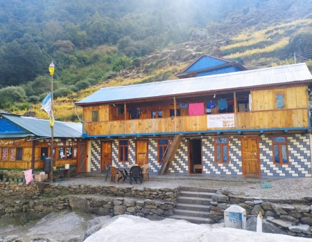 manaslu circuit trek accommodation